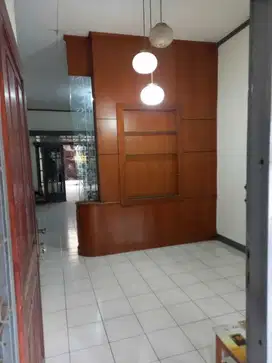 Dijual Rumah Terawat Siap Huni Lokasi Strategis di Taman Kopo Indah 1
