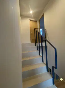 Dijual Rumah 2 lantai Greenwich BSD