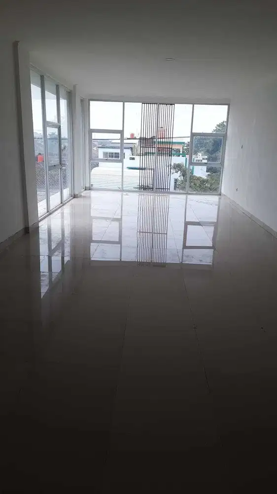 Ruko 3 Lantai Strategis Siap Pakai di Dekat Margahayu Raya Bandung