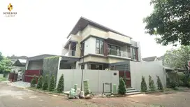 RUMAH MEWAH 2 LANTAI HARGA TERMURAH SEMI FURNISH DI BSD SERPONG