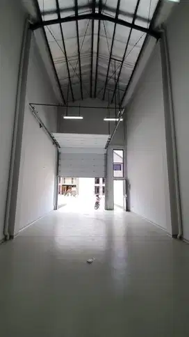 Disewakan Cepat Gudang Bizpark Pik2 Uk 6x20 Kosongan