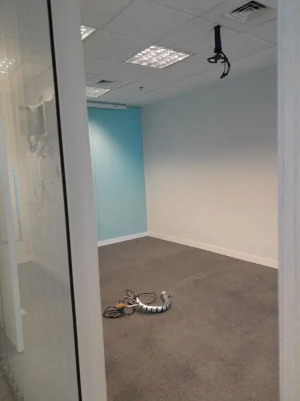 SEWA KANTOR DI JAKARTA MENARA PRIMA 100M2 PATISI 180K NEGO