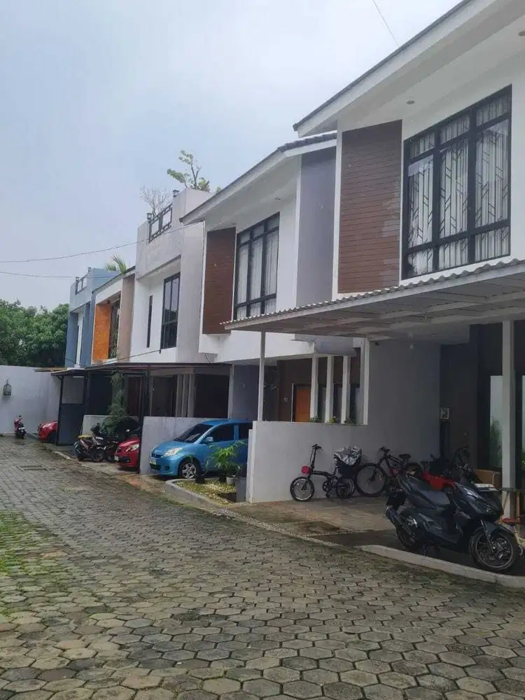 Dijual rumah siap huni nempel Jaksel akses 10 menit ke MRT Lebak Bulus