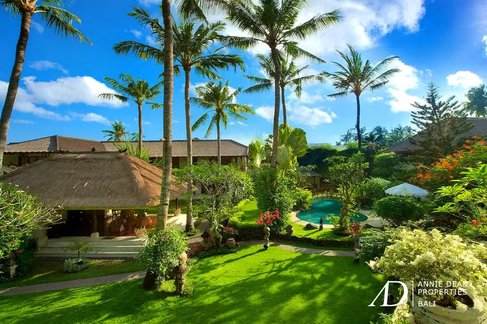 FREEHOLD | 8-BEDROOM ESTATE NEAR MERTASARI BEACH SANUR, BALI