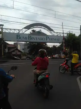 dijual rumah butuh renovasi di bumi Bintaro permai