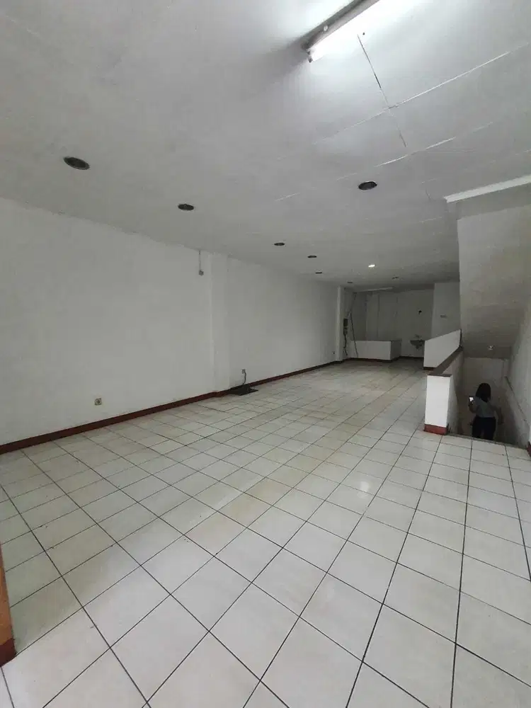 Disewakan Ruko Siap Pakai di Kopo Kencana