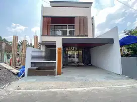 DIJUAL RUMAH MEWAH 2 LANTAI DEKAT HOTEL HYATT JOGJA