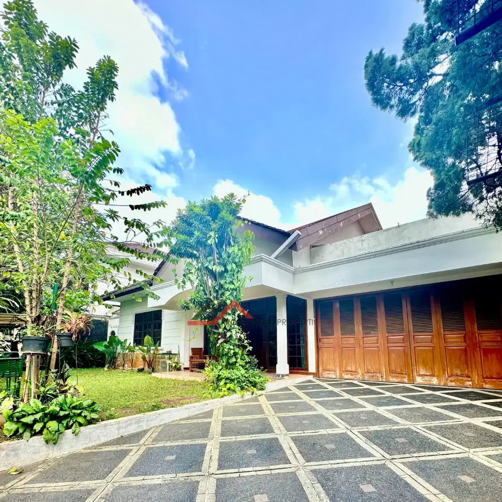 Rumah Dalam Komplek Lingkungan Tenang