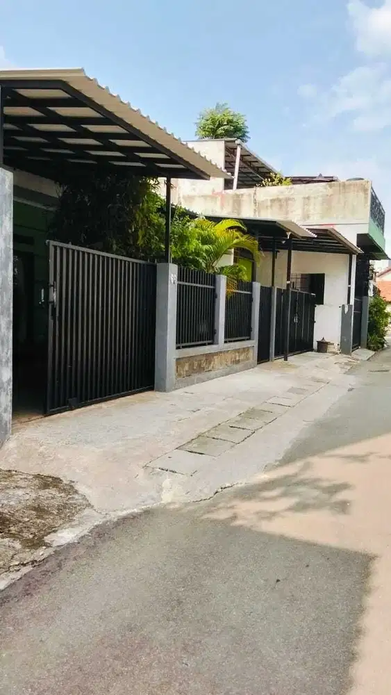 Jual Rumah Siap Huni di ciputat Serua indah Tangerang Selatan Van