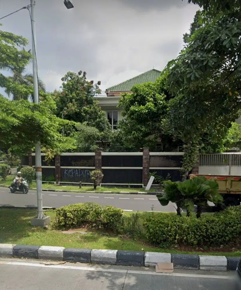 RUMAH SIAP HUNI MEWAH DI PURI INDAH