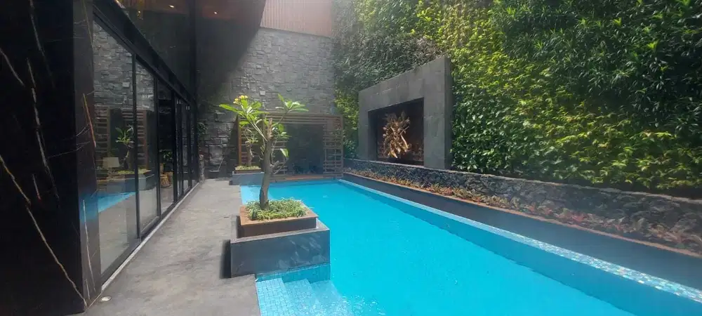 Dijual Rumah mewah PIK1 ada kolam renang full furnish