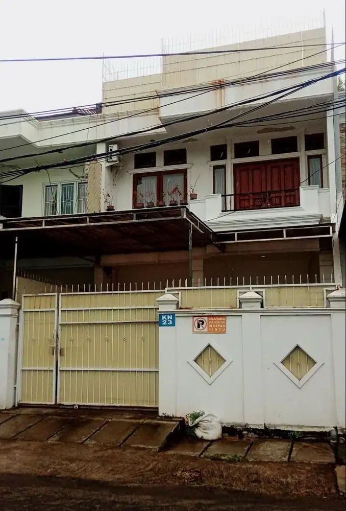 DIJUAL RUMAH 3 LANTAI DI KELAPA GADING JAKARTA UTARA