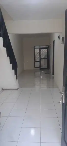 Dijual Rumah siap huni SHM bagus di Jalan Kiarasari