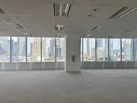 SEWA KANTOR DI JAKARTA SELATAN KUNINGAN 1856M2 BARE 200K NEGO