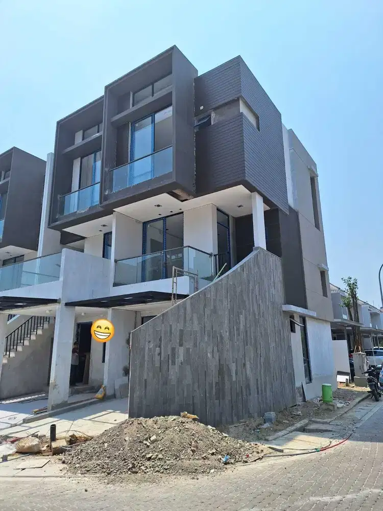 Dijual,rumah golf island.pik,uk: 5x12,5m2 hoek 3lt price: 2,9M/net
