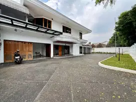 Disewakan rumah dikemang jakarta selatan