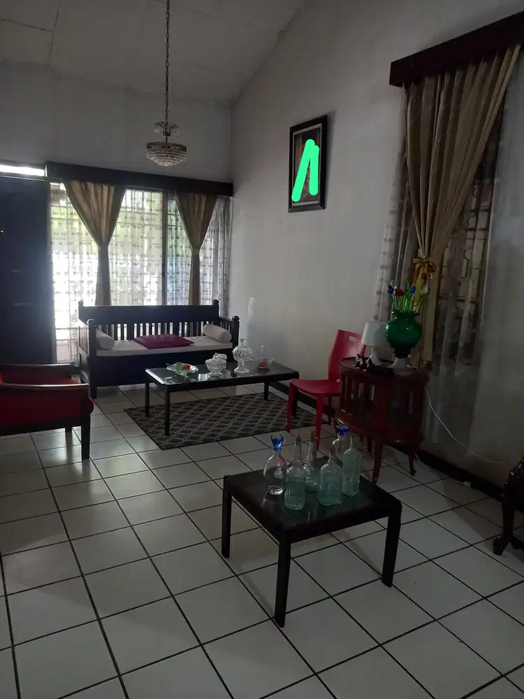 Dijual Rumah siap Huni Semi Furnish Lokasi di Komp Sanggar Hurip