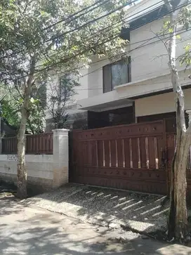 Dijual cepat rumah Lux di Kemang