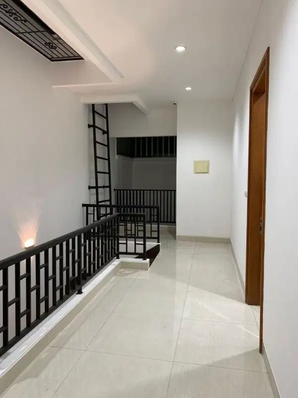 Rumah Siap Huni di Pantai Indah Kapuk