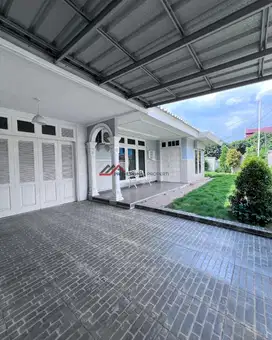 Rumah Siap Huni Dalam Komplek Dekat MRT Lebak Bulus