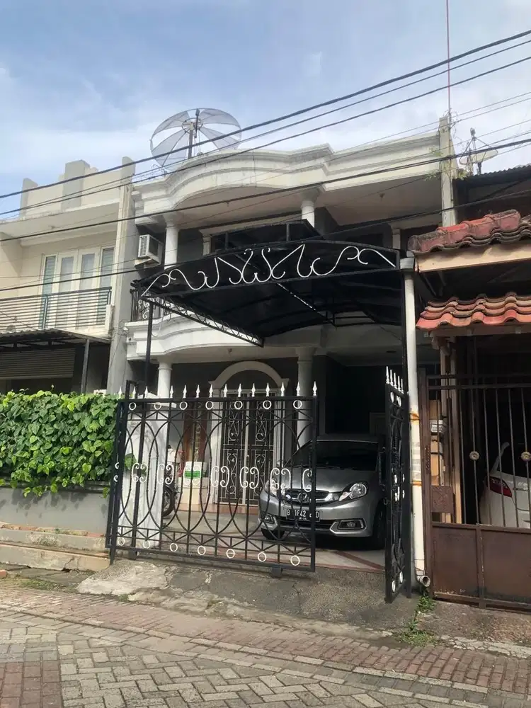 Dijual Rumah 2 Lantai di Taman Surya Kalideres Jakarta Barat