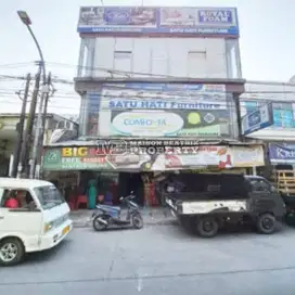 DISEWAKAN RUKO GANDENG 3 LT LOKASI STRATEGIS DEPAN PASAR CIPUTAT