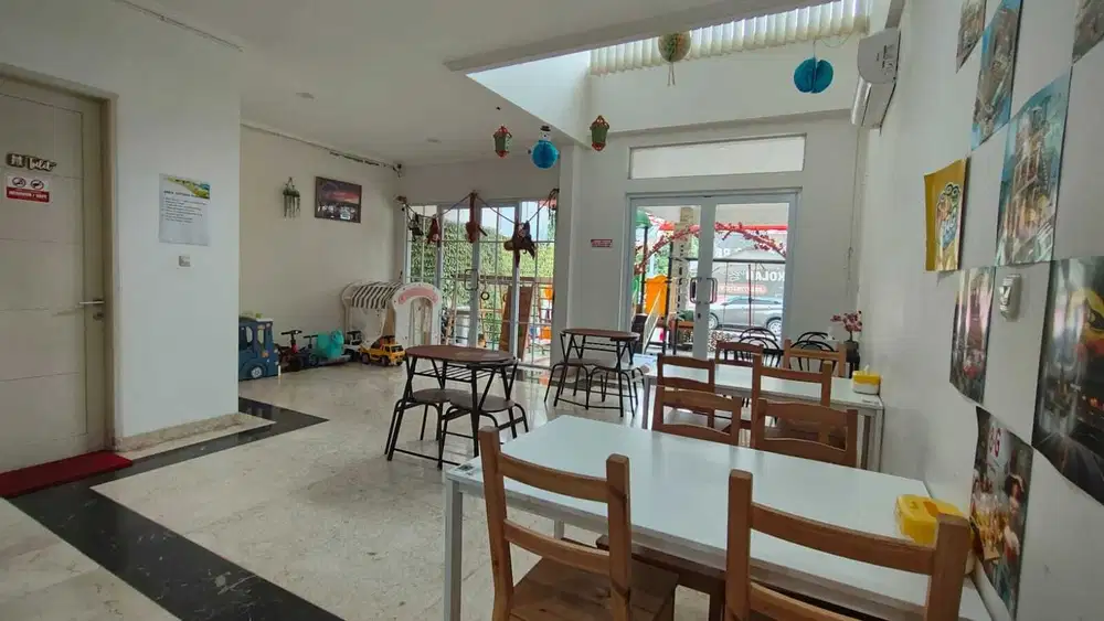SEWA ATAU JUAL CEPAT RAPI BAGUS  FULL FURNISHED PINGGIR JALAN