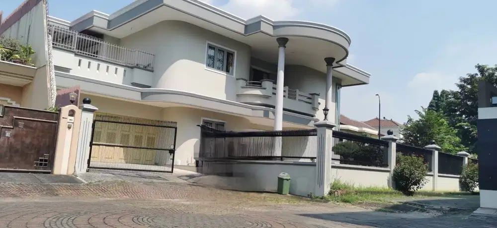 Dijual Cepat Rumah Kawasan Elite Luas 818 Modernland  Tangerang