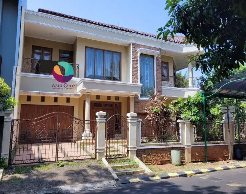 Dijual rumah hook lokasi strategis dekat mall ciputra