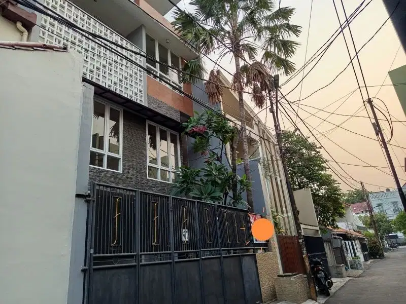 RUMAH 3 LANTAI BEBAS BANJIR DU RAWAMANGUN