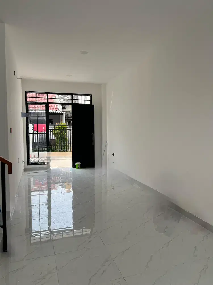 RUMAH CANTIK 2 LANTAI FULL RENOVASI DI BSD, SIAP HUNI