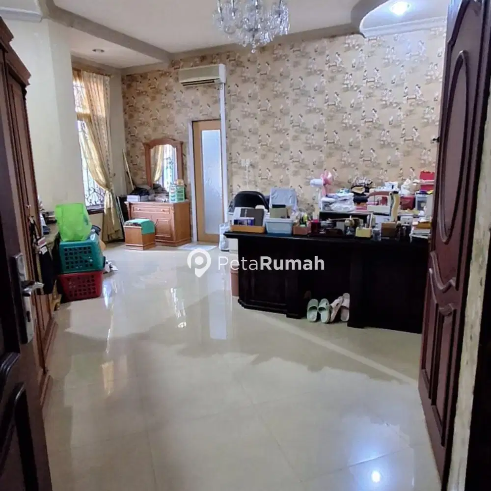 Jual Villa Komplek Tasbih 1