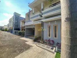 RUMAH SIAP HUNI 2 LANTAI DEKAT RING ROAD MAGUWOHARJO