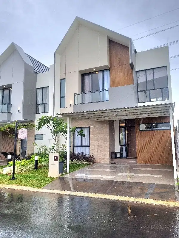 Selangkah ke Pasar 8, Rumah Cluster Agra di Suvarna Sutera Tangerang