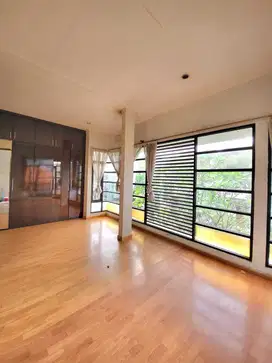 Rumah hommy di bintaro siap huni SC15888