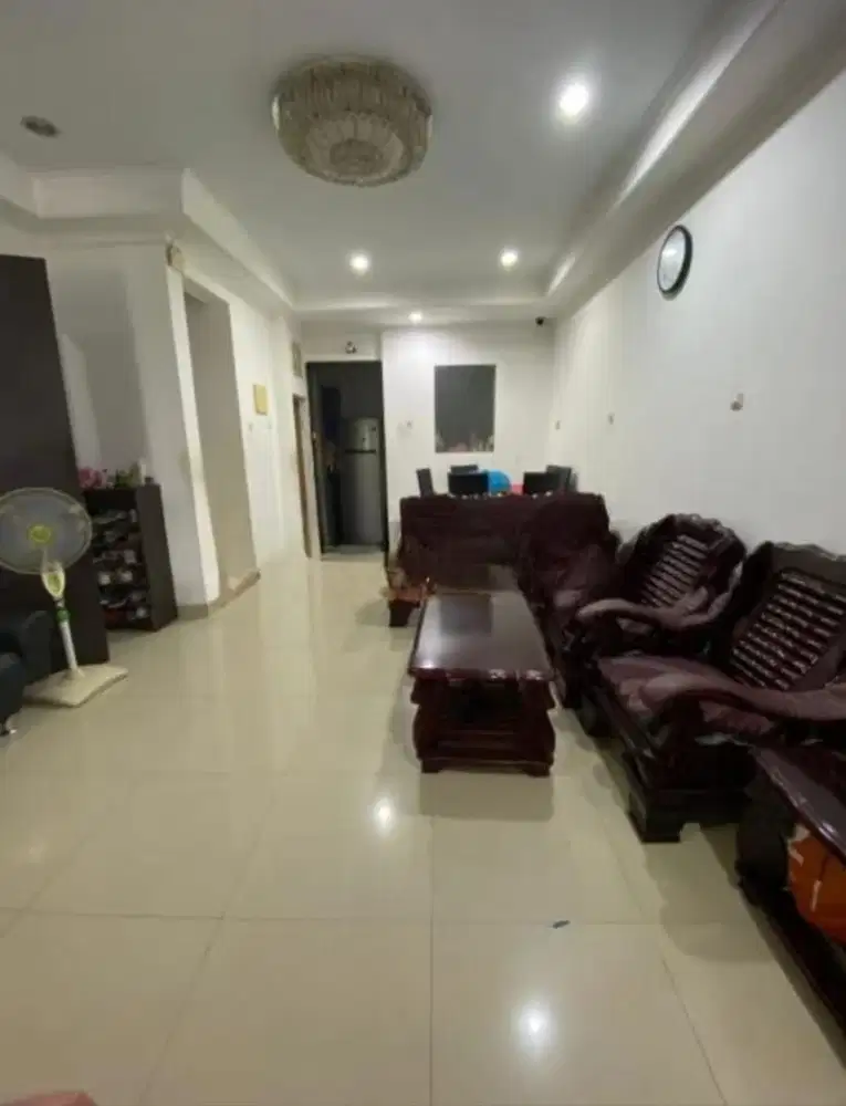 Rumah Bagus, Strategis, SHM di CasaJardin Daan Mogot Jakarta Barat