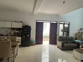 Dijual Rumah siap huni di Cigadung