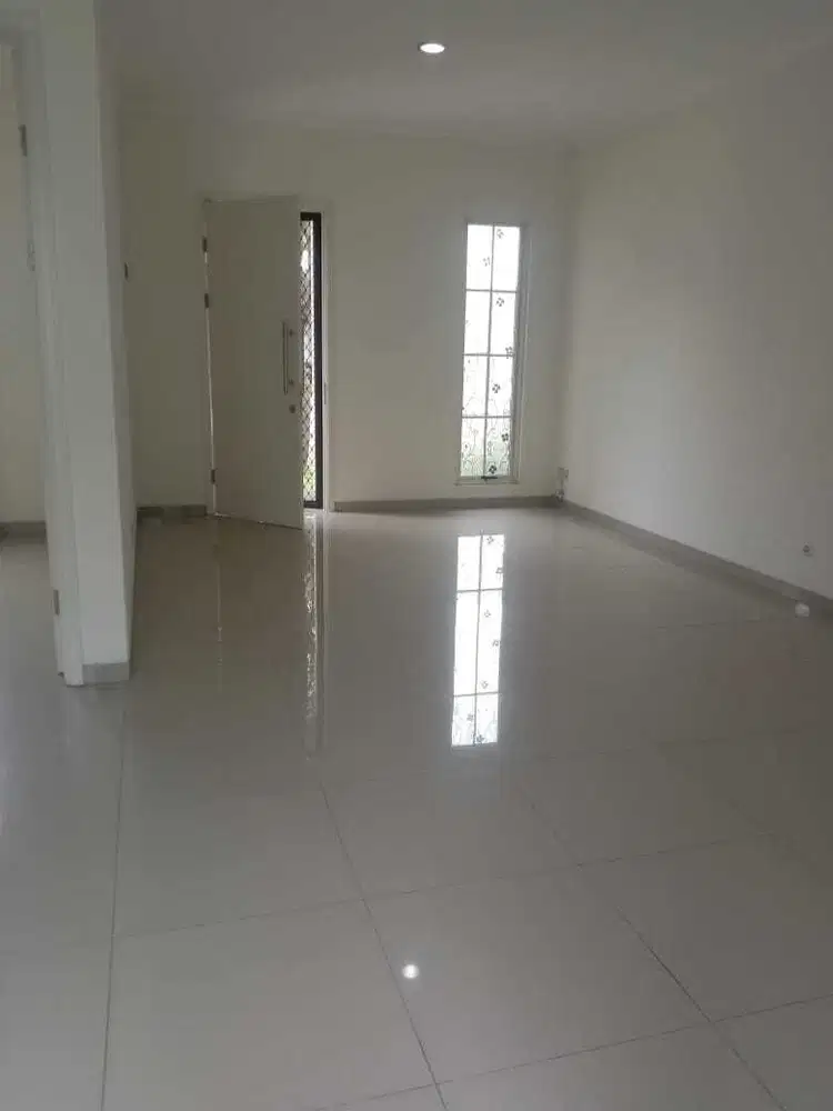 DI SewaKan Rumah Suvarna Sutera  Daru, TERMURAH !!!