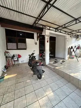 Dijual cepat rumah hoek lt.213m di Villa Melati Mas, Serpong