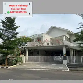 Dijual Rumah Siap Huni Hoek, Private Kolam Renang Dalam Komplek