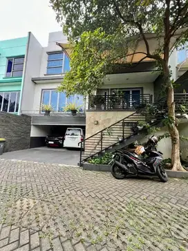 Dijual rumah minimalis di Townhouse pasar minggu