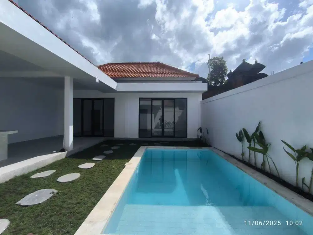 Brand New 2 Unit Villa Berawa Canggu Badung