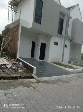RUMAH 2 LANTAI MAYANG GENTAN SOLO
