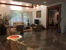 RUMAH DI PEJATEN BARAT-DEKAT PEJATEN VILLAGE MALL-ADA S.POOL