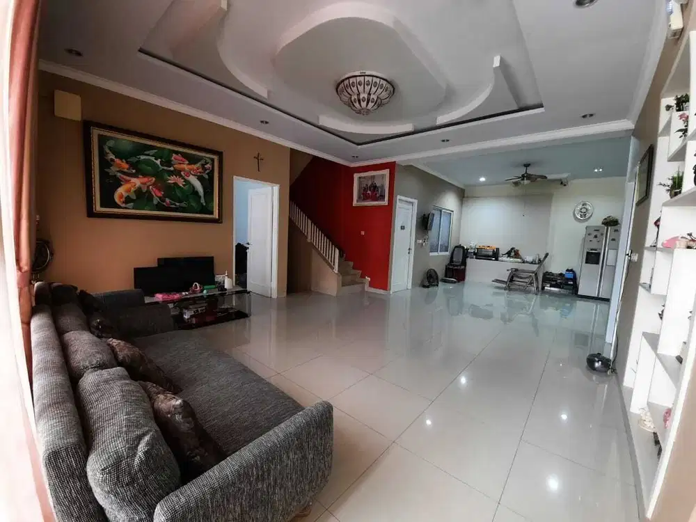 DIJUAL RUMAH MEWAH SEMI FURNISH DI GOLF LAKE CENGKARENG