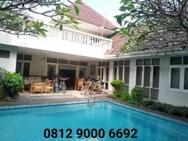 Rumah Mewah Terawat Pondok Indah Jakarta Selatan ada Kolam Renang