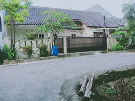 Rumah dijual jatiwarna Bebas banjir siap huni harga nego