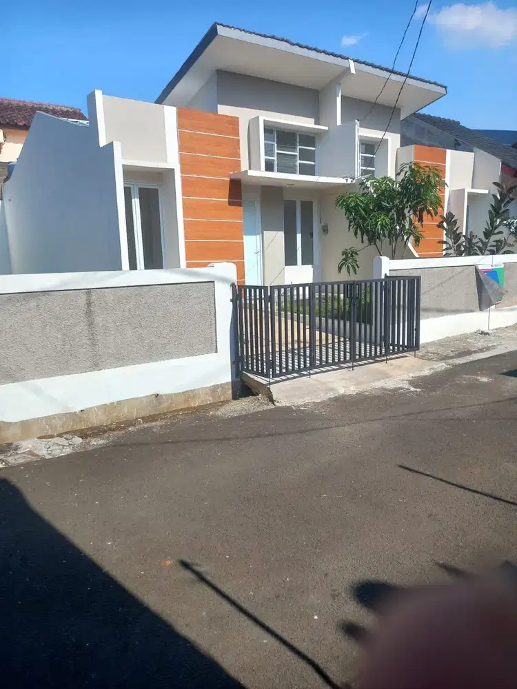 Dijual rumah Cluster Alam Asri Tangerang Selatan
