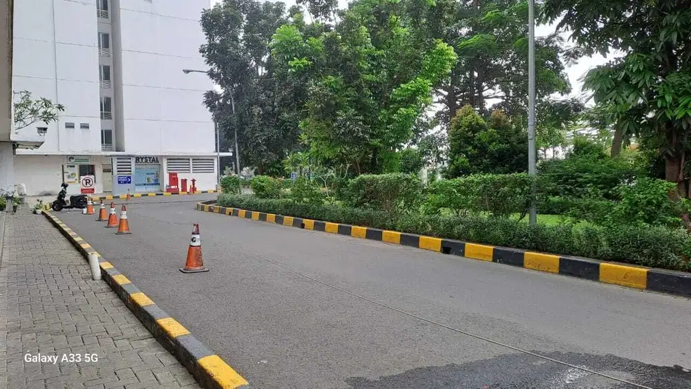 Disewakan kios ruang usaha apartemen bassura