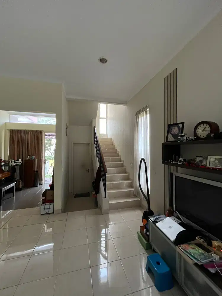 Dijual Rumah 2 Lantai Huk Di The Spring Canary Gading Serpong